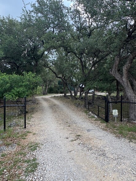 Driveway Entrance - 1825 Phantom Rider Trl