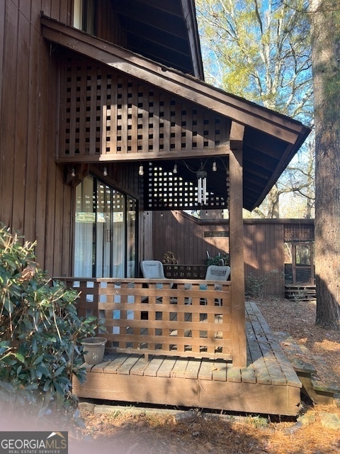 Building Photo - 2 Fairway Ln