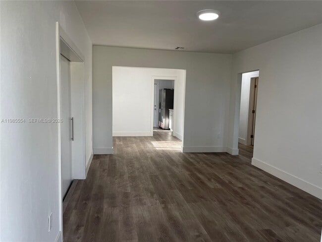 Building Photo - 771 NE 137th St