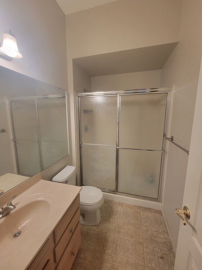 Building Photo - 664 Rivers Breeze Dr