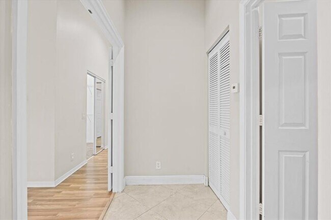 Building Photo - 1441 Cardinal Way