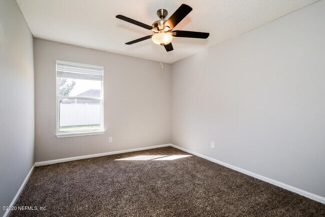 Building Photo - 3757 Woodbriar Dr
