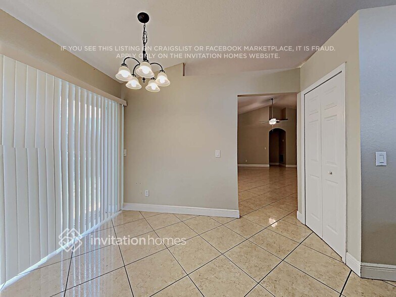 Building Photo - 341 Canby Cir