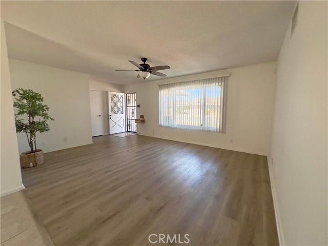 Building Photo - 1521 W Westmont Ave