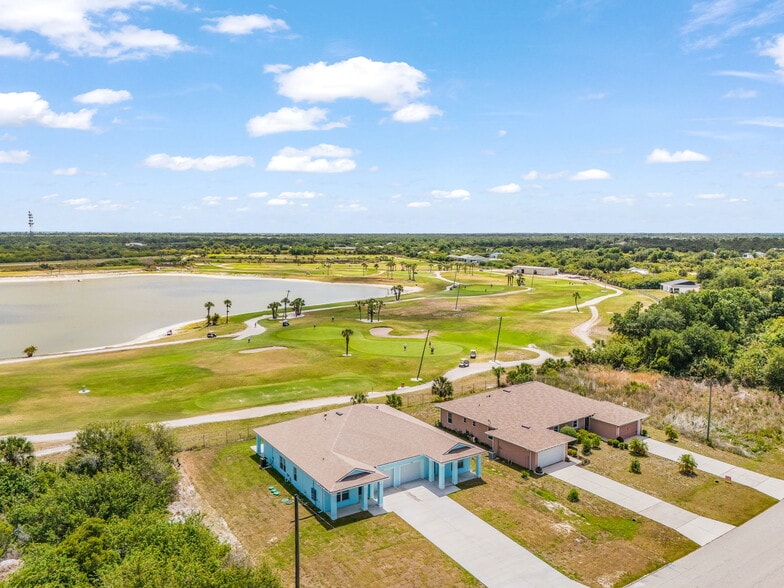 Building Photo - 7244 David Blvd