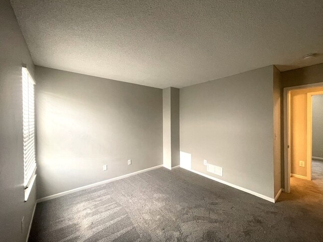 Building Photo - 1797 Bennigan Dr