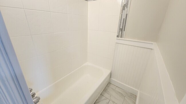 Building Photo - 1516 Pembroke St