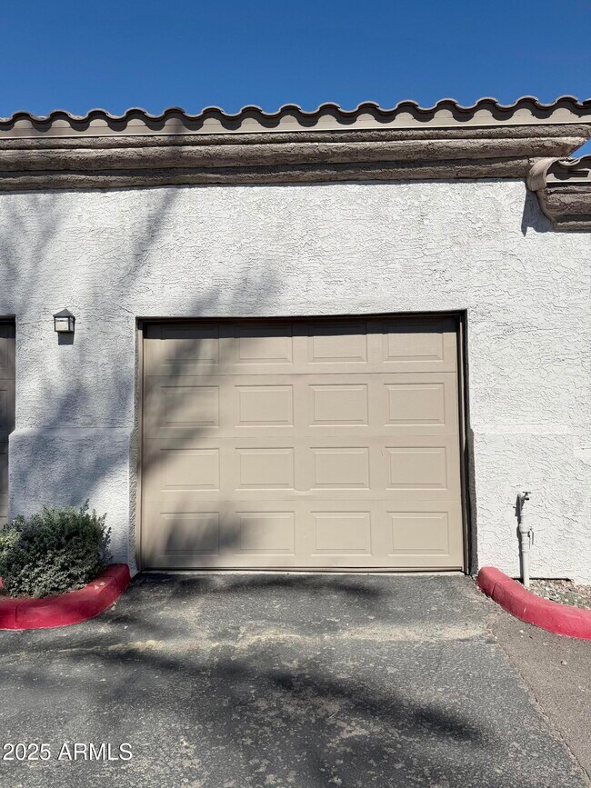 Building Photo - 3236 E Chandler Blvd