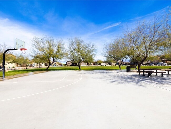 Building Photo - Modern Comfort Meets Community Living – 3 Bed, 2 Bath Beauty with Resort-Style Amenities!