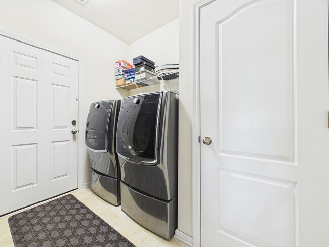 Building Photo - 1379 Corey Cabin Ct