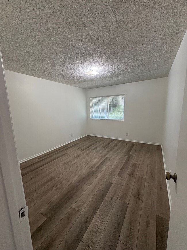 Building Photo - Charming Remodeled 3-Bedroom, 2-Bath in Po...