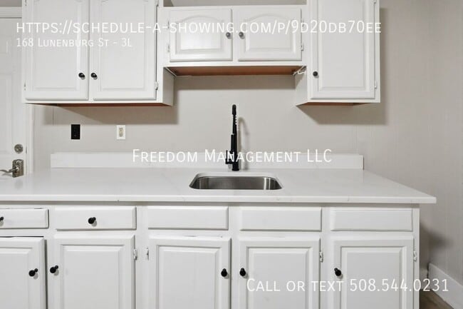 Building Photo - 168 Lunenburg St