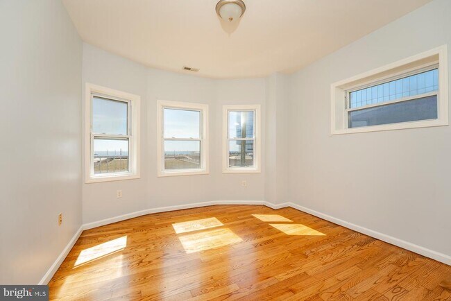 Building Photo - 222 S Rhode Island Ave