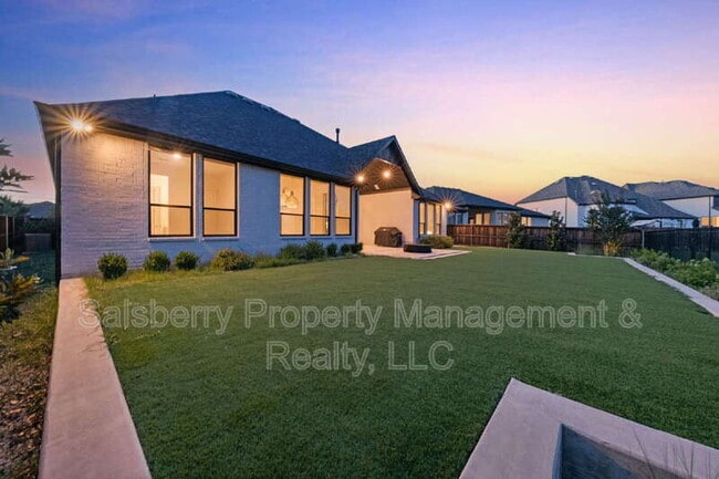 Building Photo - 1790 Coopers Hawk Dr