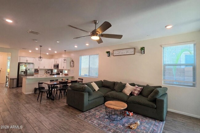 Building Photo - 45394 W Norris Rd