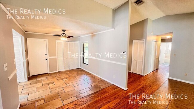 Building Photo - 10535 Abingdon Chase
