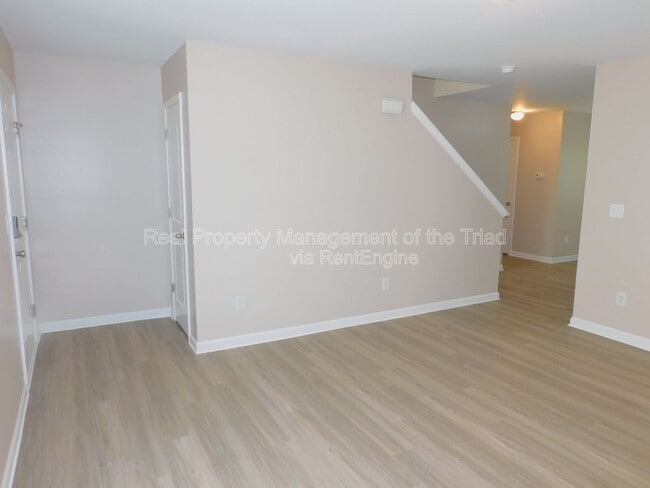 Building Photo - 2035 Chapel Park Ln