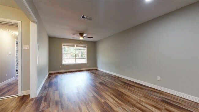 Building Photo - 14246 FM1314