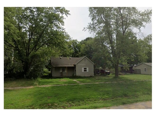 Building Photo - 2 Bedroom Home — Available December 29 in Columbus, KS!