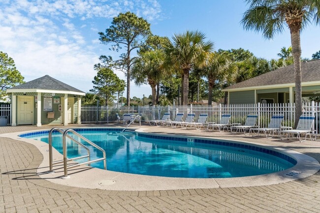 Building Photo - 65 Bay Tree Dr