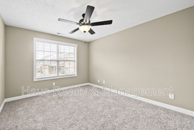 Building Photo - 415 Glenstone Springs Dr