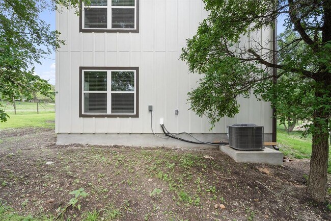 Building Photo - 21007 Coleman Branch Creek Rd