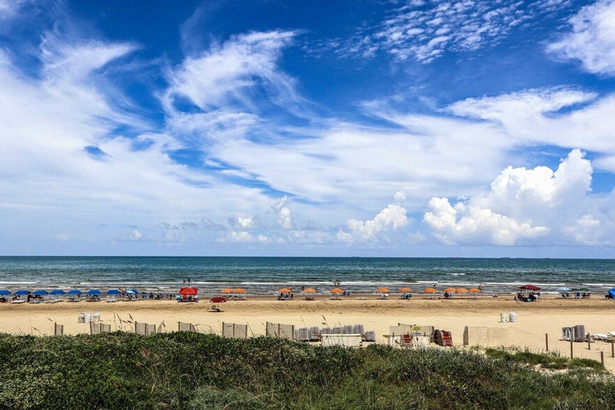 Building Photo - 5008 Gulf Blvd