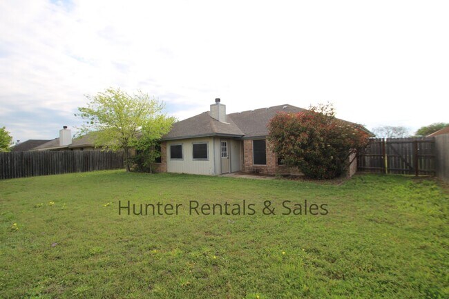 Building Photo - 4001 Tallwood Dr