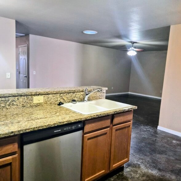 Building Photo - 2709 Steves Way