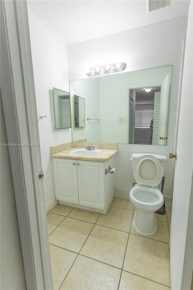 Building Photo - 15770 SW 106th Terrace