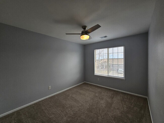 Building Photo - 10043 MacKay Dr
