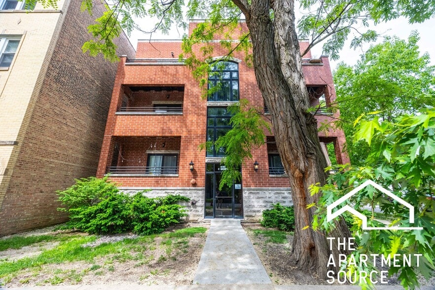 Building Photo - 2656 N Hamlin Ave