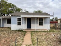 Building Photo - 2414 Baylor St