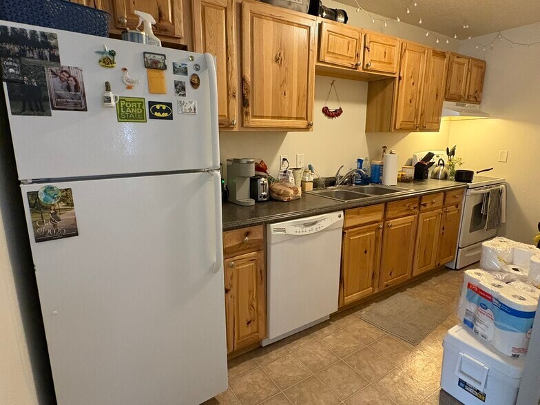 Building Photo - 507 N Linn St