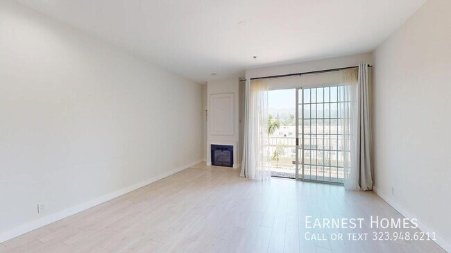 Building Photo - 4348 Mammoth Ave