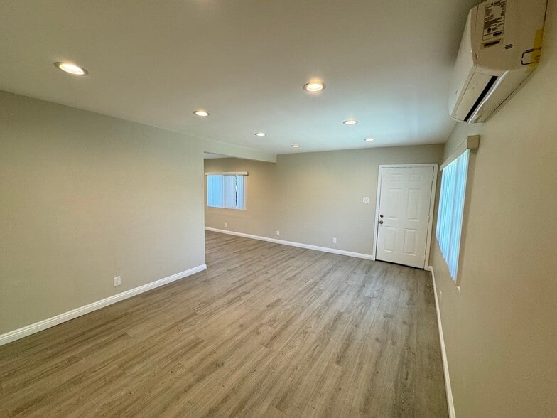 Building Photo - 3031 Langford Pl