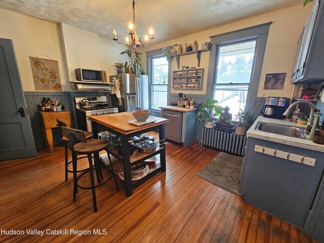 Building Photo - 159 Green St