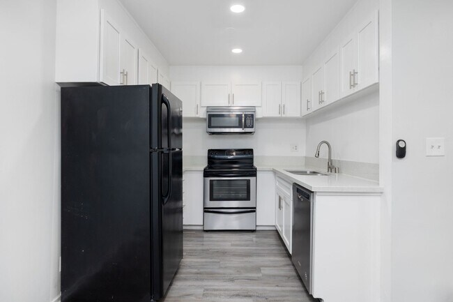Interior Photo - 7244 Hillside Ave