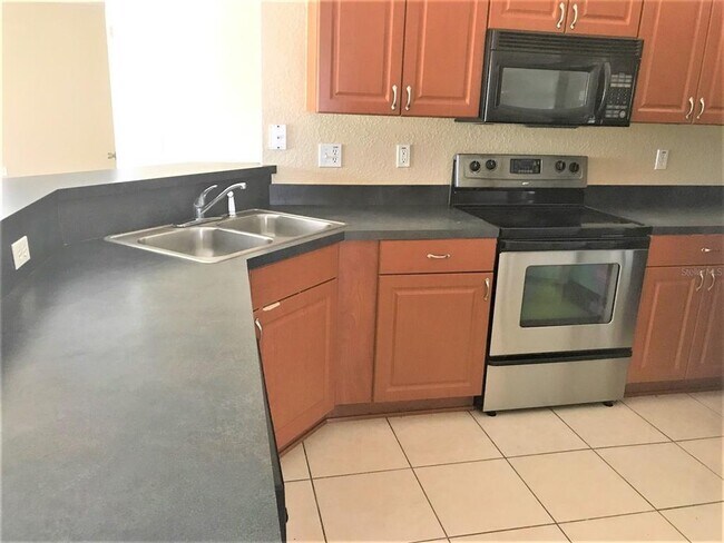Building Photo - 3480 Hawkin Dr