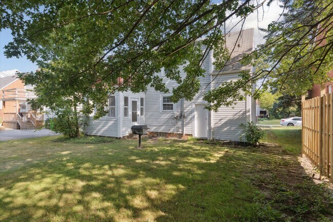 Building Photo - 3902 E Antisdale Rd
