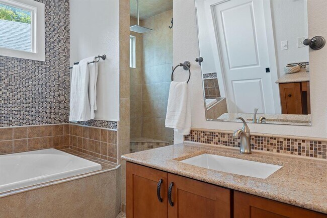 Building Photo - 7604 Vail Valley Dr