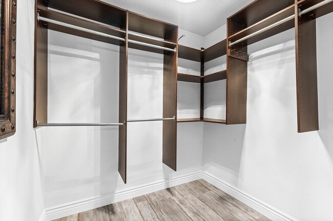 Building Photo - 125 Raintree Trail