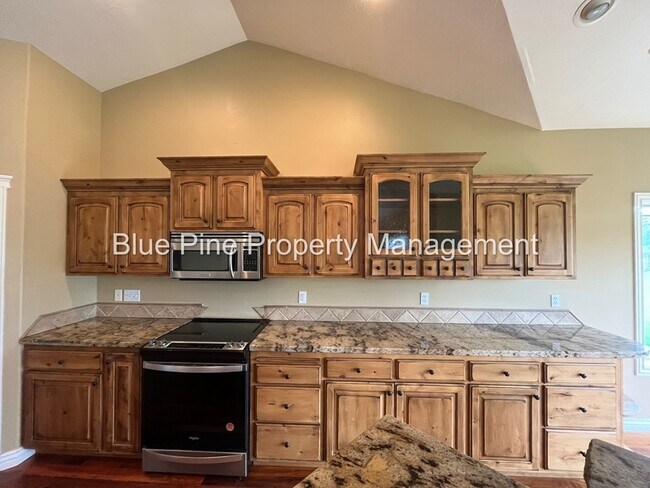 Building Photo - 6192 Pheasant Dr