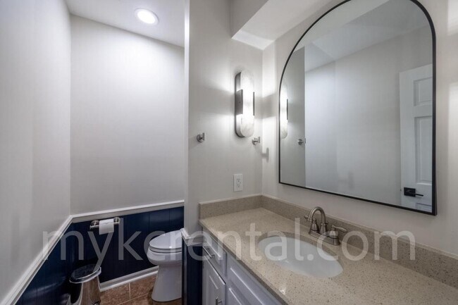 Building Photo - 12012 Ensley Ln