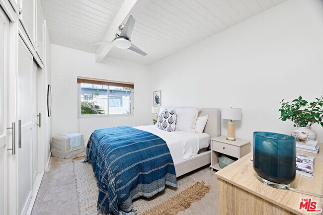 Building Photo - 2329 Kansas Ave