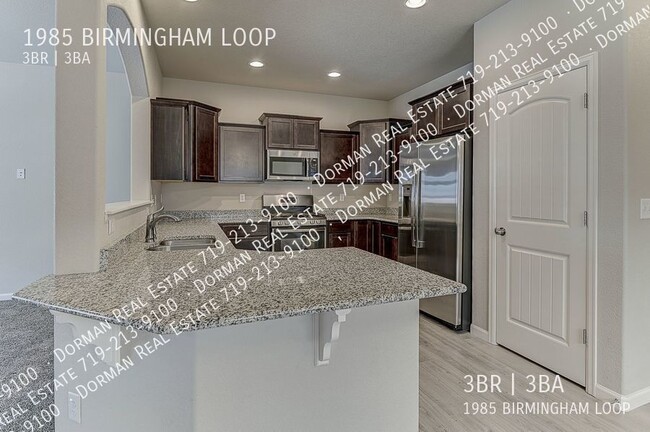Building Photo - Newer Townhome Vistas at Spring Creek