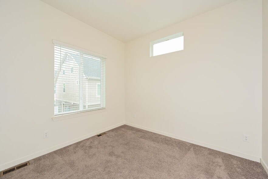 Building Photo - 18607 E 47th Pl