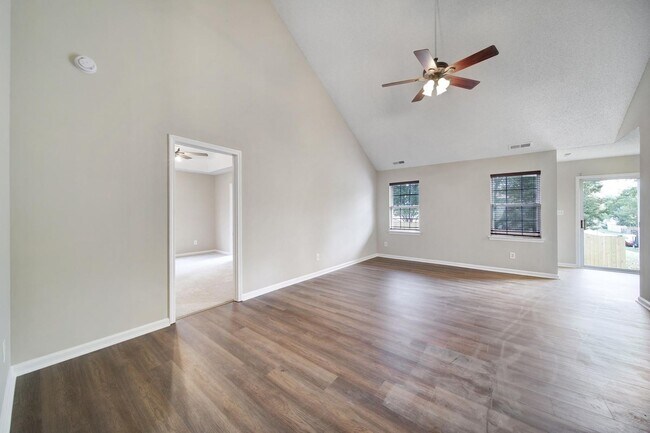 Building Photo - Lovely 3 Bed 2 Bath Home in Indian Trail o...