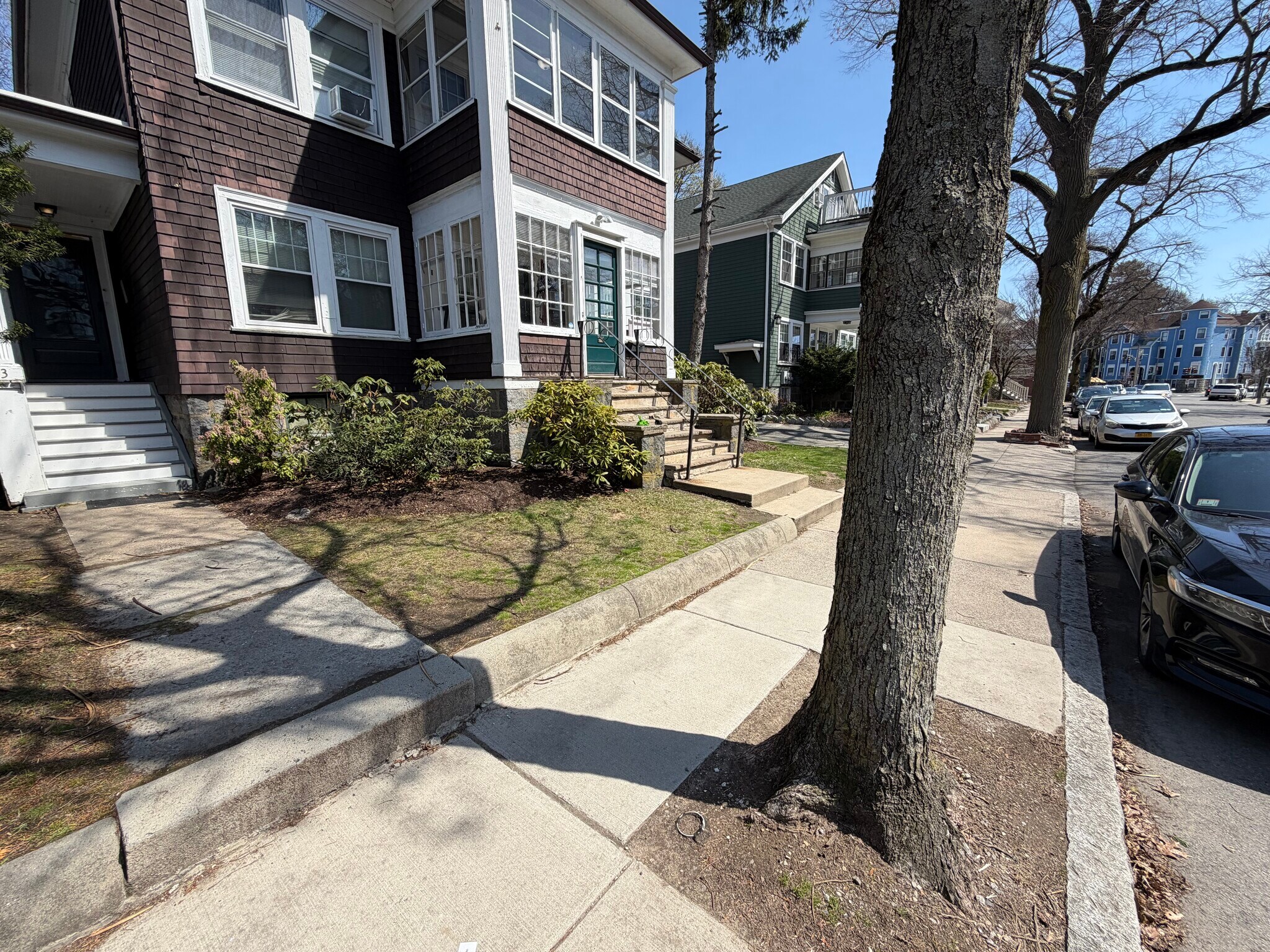 Building Photo - 23 Moraine St