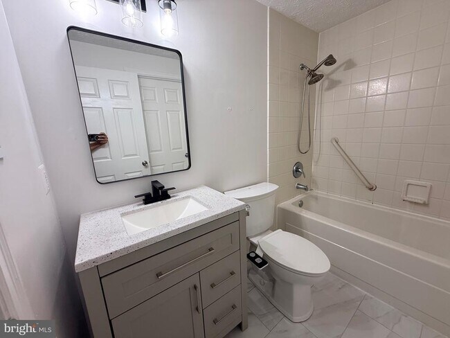 Building Photo - 8577 Blackfoot Ct